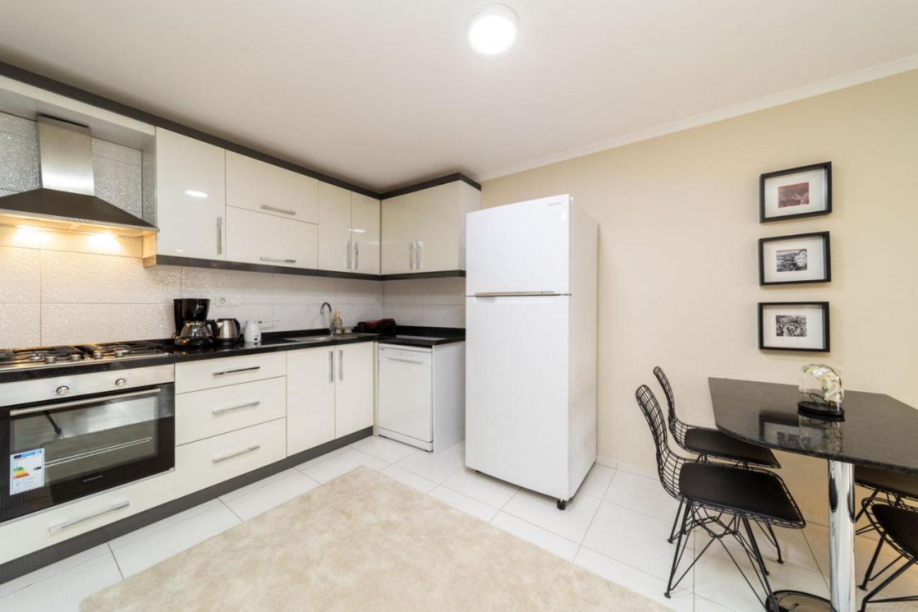 Lovely Flat Near Hadrians Gate Apartment อันตัลยา ภายนอก รูปภาพ